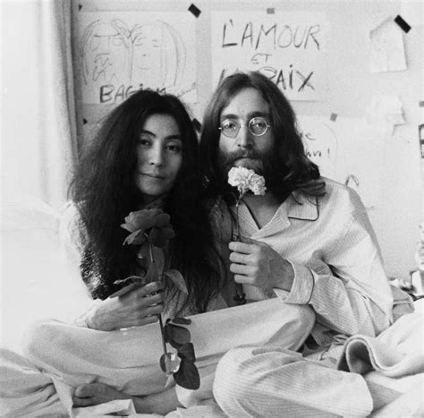 A Tela Da Reflexão John E Yoko Uma Grande História De Amor