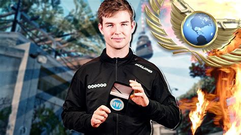 Astralis star nicolai device reedtz joined the hltv confirmed show to talk about gla1ve and this videos is about mvp of road to rio major 2020 astralis device. CS:GO WITH A PRO - Astralis device - YouTube