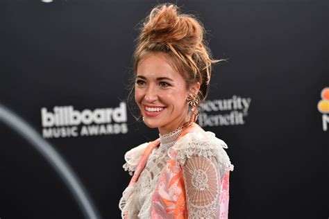 Is Lauren Daigle Married Husband And Her Dating History Ke