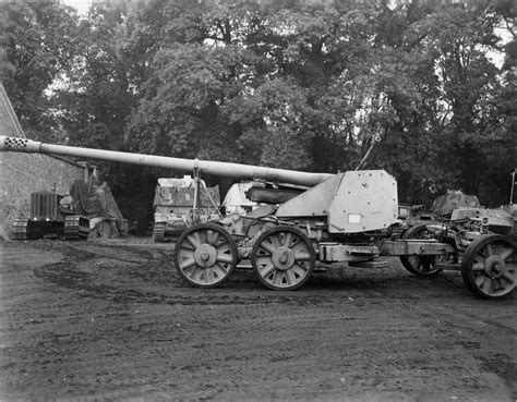 Немецкая тяжелая 128 мм противотанковая пушка Pak 44 захваченная