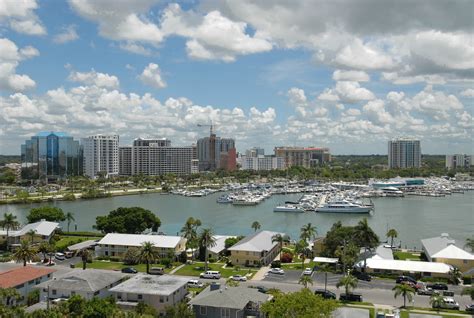 Majestic Bay in Downtown Sarasota : Luxury Condos for Sale