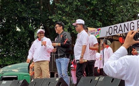 Saya tidak keberatan karena ini negara hukum boedi menilai semestinya habib rizieq yang membuat laporan polisi. Bento dan Bongkar Dilantunkan Djarot, Budi dan Ifan ...