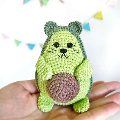 10 Small Crochet Patterns That Make Great Ts — Blognobleknits