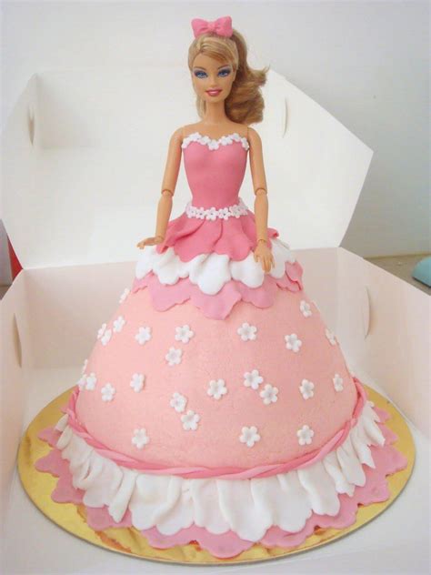 Kids will love the endless possibilities for expression and. Barbie Cakes, Princes Barbie Cake Online, Barbie Doll Cake