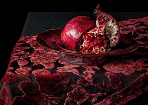 Food Pomegranate 4k Ultra HD Wallpaper