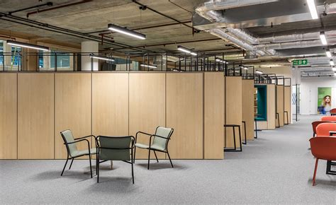 Anglia ruskin university (aru) offers students plenty of choice, whatever they want to study. A Tour of Anglia Ruskin University's New London Office ...