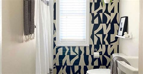 9 Bathroom Wallpaper Ideas in 2022 | Striped wallpaper bathroom
