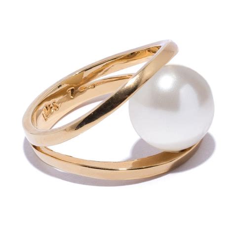 This Classic Pearl Ring Is Modern And Airy With A Mm Glass Pearl