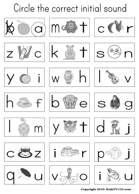 This worksheet is for little kids who start learning english and reading.the vocabulary is for beginners. phonics worksheets for kindergarten free koogra ...