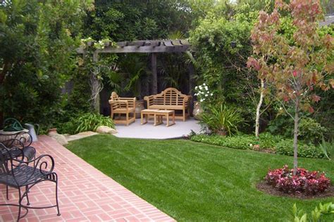 The blocks are stacked and layered in the corner of the yard, the holes in the middle of the block. Backyard Landscape Ideas with Natural Touch - Quiet Corner