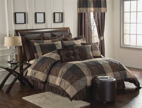 Choose a brown comforter set with a solid or patterned comforter, then choose sheets and pillows to match your bedding. Amazon.com: Victoria Classics Carlton 10-Piece Queen ...