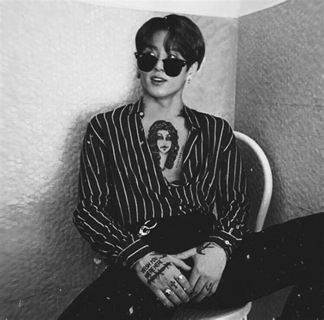 Loving these finished sweater pieces! #JUNGKOOK as 90s heart-throbe!! 🔥 Black nd white pics ...
