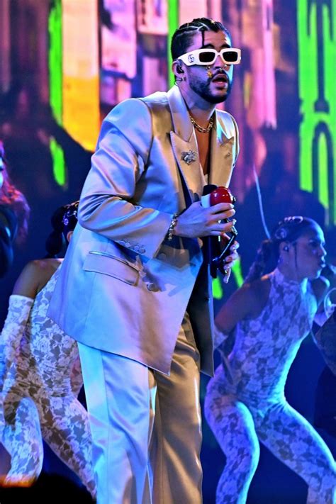 See Rapper Bad Bunny Share A Kiss With A Backup Dancer During A Vma