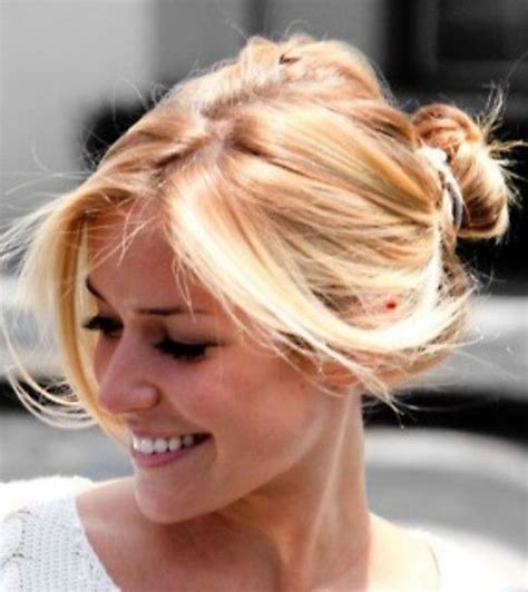 Jessica Biel Messy Bun Hairstyles Pretty Hairstyles Messy Updo