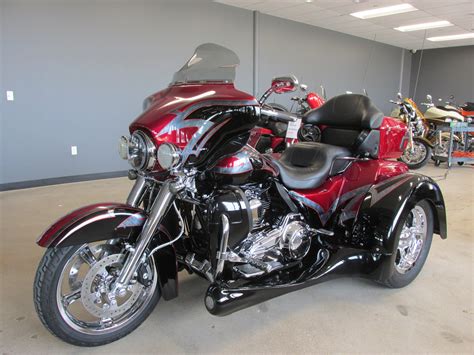 That includes the fenders, tank, fairing, and luggage. 2012 Harley-Davidson Tri-Glide Ultra Classic - FLHTCUTG ...