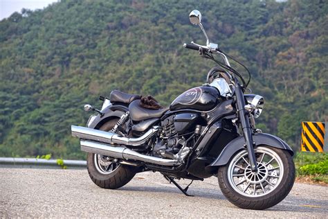 Even though, i should bike could reach up to 170 kmph (according to r. 2016 Hyosung ST7 Review