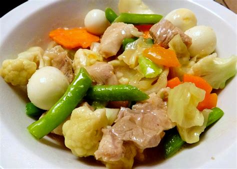 Quick And Easy Filipino Chop Suey Sap Suy Recipe Delishably