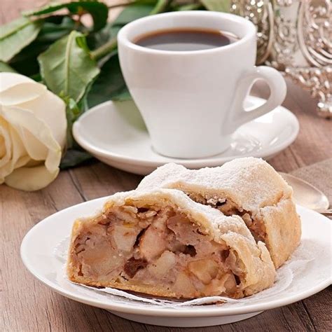 Flaky and delicious, phyllo (also spelled filo or fillo) is delicate pastry dough used for appetizer and dessert. Phyllo Dough Apple Strudel Dessert | Recipe (With images ...