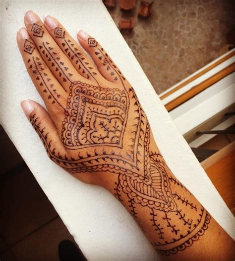 32 Henna Designs And What They Mean Great Concept