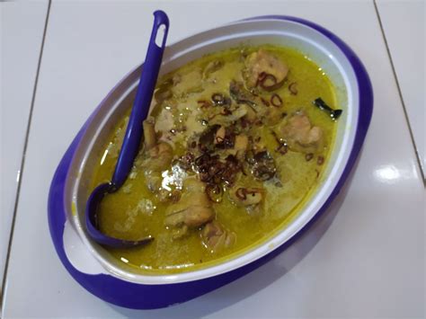 Ada yang sudah lama, bahkan ada juga yang diberi formalin supaya awet. Resep Membuat Opor Ayam agar Tidak Amis