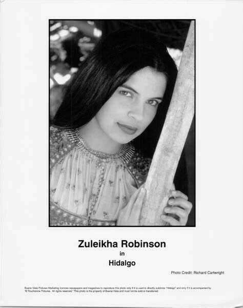 Zuleikha Robinson Original 8x10 Photo Portrait Hidalgo Moviemarket