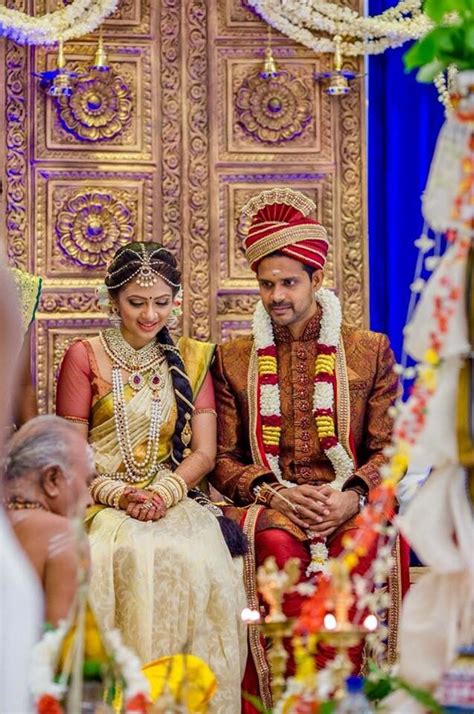 Tamil Wedding Bride And Groom Tamil Wedding Indian Wedding Ceremony