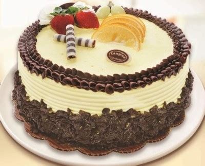 Bahan dasar dari pembuatan bolu sendiri adalah tepung sebagai salah satu contoh yaitu pemberian krim pada kue bolu dapat menjadikannya sebagai kue tar untuk acara ulang tahun atau pernikahan. September | 2014 | Tentang Kue Keluarga