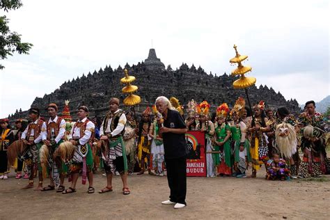 Apa yang di maksud dengan seni budaya. Berita Magelang - Foto: Ruwat Rawat Borobudur, Upaya ...