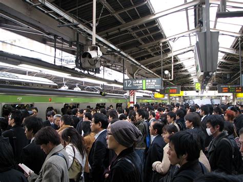 File Rush Hour At Shinjuku Wikimedia Commons