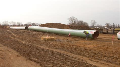 Activists Ask Feds To Halt Et Rover Pipeline Over Environmental Concerns
