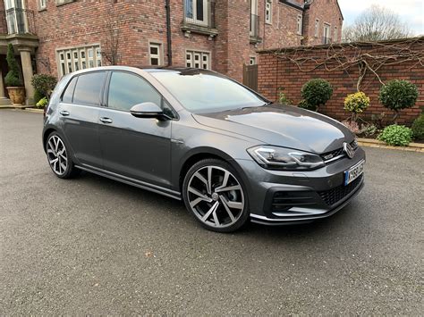 The top sport seats are expertly designed, and the instrumentation is handsome to view. VOLKSWAGON GOLF GTD DSG 2018/18 | PM Cars Ashton