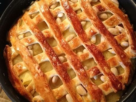 Hefeteig kuchen falten gehen rezept, zutaten, anleitung auf wie kocht man. Apfelmus-Kuchen mit Hefeteig von crio | Chefkoch ...