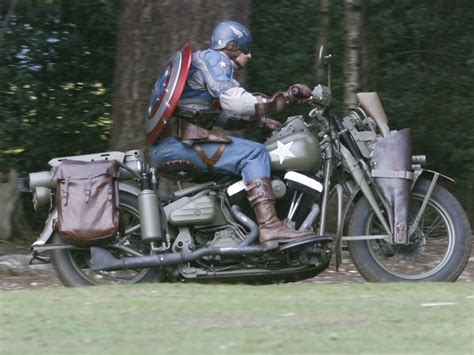 Rpha 11 captain america category: Wanna see CAPTAIN AMERICA on a WWII Motorcycle? Giggle!