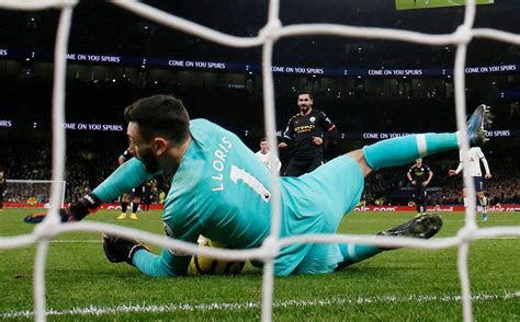 En hoe vergaat het donny van der beek bij zijn nieuwe club manchester united? Ziggo Sport begint op 17 juni met live Premier League ...