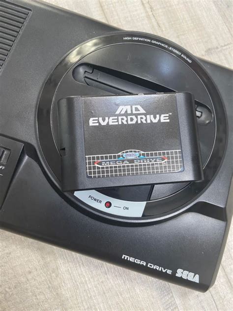 Everdrive Sega Megadrive Genesis 32x Flash Cart And 32gb Sd Card Retro32