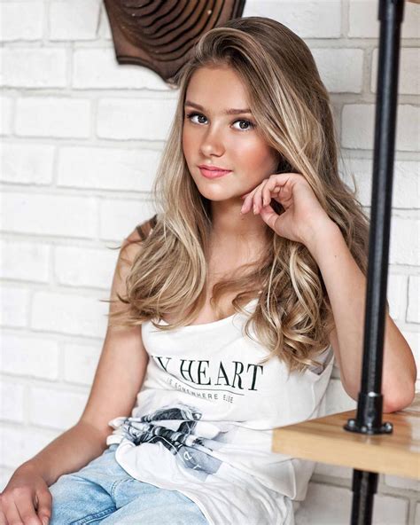 Alisa Kuzennaya Beauty Women Tank Top Fashion