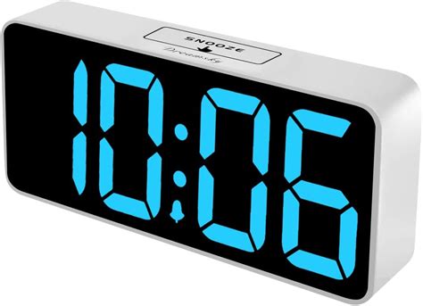 Best Small Desk Clocks With Lighted Face Tech Review