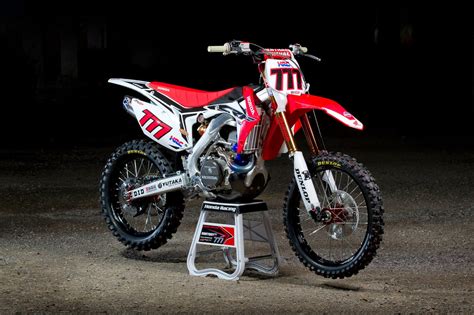 2015 honda crf450r all your motorcycle specs, ratings and details in one place. Racing Cafè: Honda CRF 450 RW Team HRC 2014