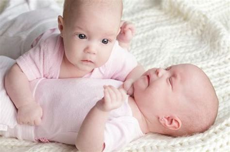 Simak juga tips lainnya untuk ibu hamil dari dokter berikut ini Menggunduli Rambut Bayi Tidak Menjadikannya Lebat! - Nakita