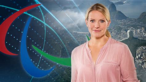 Das erste wiederholt fußballspiele ard und zdf stellen ausgewählte em. Juliane Möcklinghoff - Moderatorin | Sportschau ...