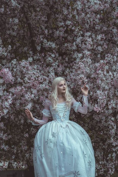 White Queen From Alice In Wonderland Cosplay