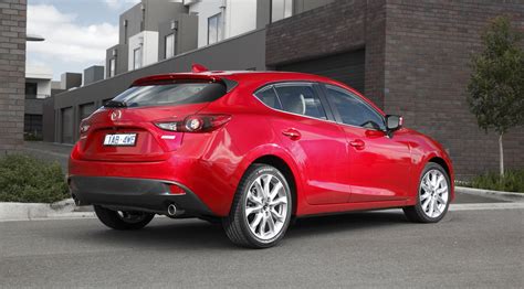 Gas mileage, engine, performance, warranty, equipment and more. 2014 Mazda 3 : pricing and specifications - Photos (1 of 28)