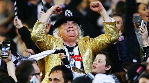 The iconic jeff 'joffa' corfe received a special services award for his contribution to collingwood, while 2010 flag quintet darren jolly, sharrod wellingham, dale thomas, tyson goldsack and jarryd blair. AFL Grand Final 2018: Joffa's gold jacket, what Collingwood means to supporters | Herald Sun