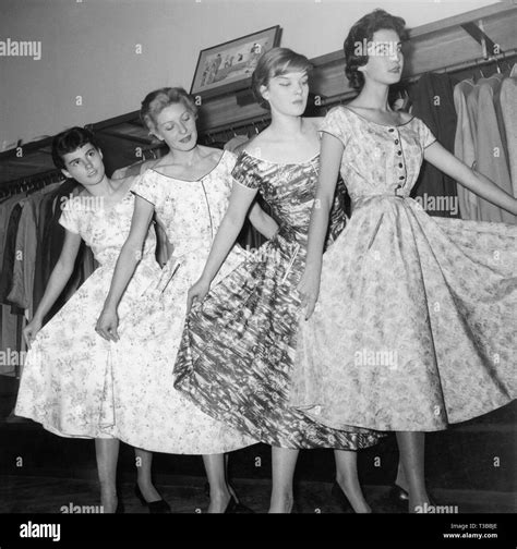 1950 Girl Fashion