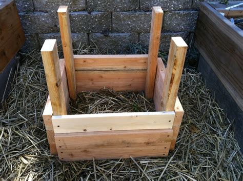 The container or bag lets the plant spread out its roots and you can still add layers of soil. How to Grow a Compact Potato Grow Box - 101 Ways to Survive
