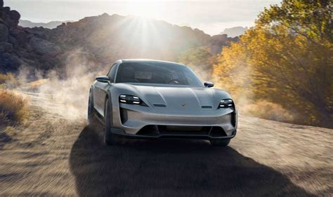 Meet the 2021 porsche taycan cross turismo, a car that porsche calls a crossover in its press release but is most certainly a wagon. El lanzamiento del Porsche Taycan Cross Turismo se retrasa ...