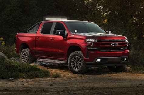 Chevrolet Debuts New Silverado Rst Off Road And Accessories Equipment