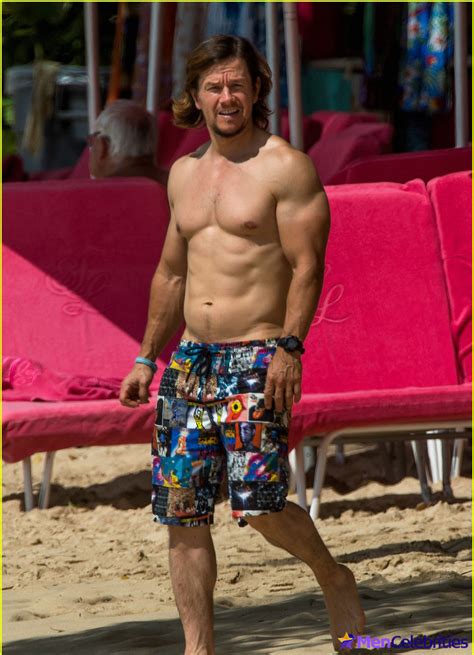 Mark Wahlberg Naked In Movie Bulge Beach Shots Men Celebrities My XXX Hot Girl