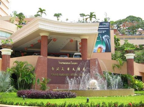 Search for and book hotels in betong with viamichelin: Grand Mandarin Betong Hotel - Betong, Thailand