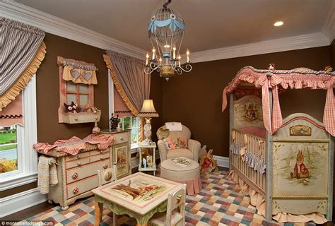 It is a cozy nursery rhyme that the kids love! As Kate and William celebrate princess Charlotte's birth ...